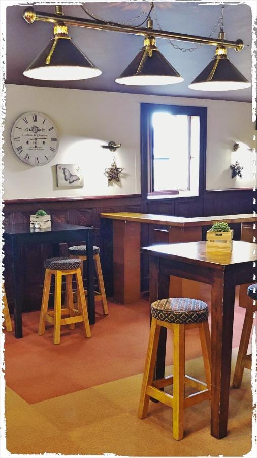 Hotel Le Bretagne Et Restaurant Le Papillon Gorron Zewnętrze zdjęcie